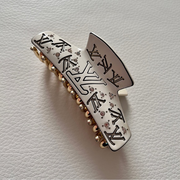 ?Hair Claw Clip with crystals w/letters LV main image 8